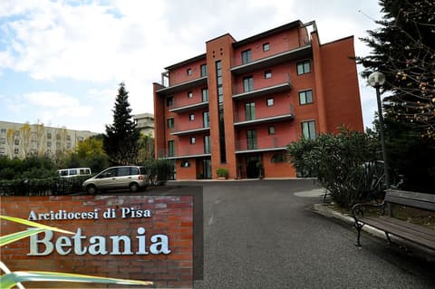 Casa Betania, Front of property