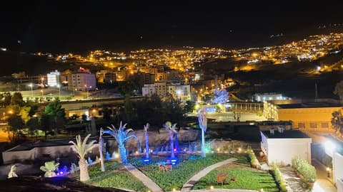 Petra Guest House, Garden