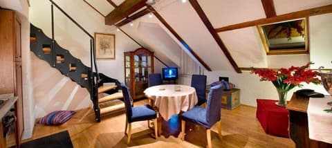 La Fenice, Living area