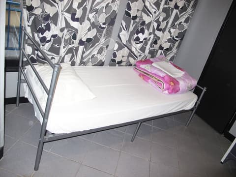 Peace & Love - Hostel