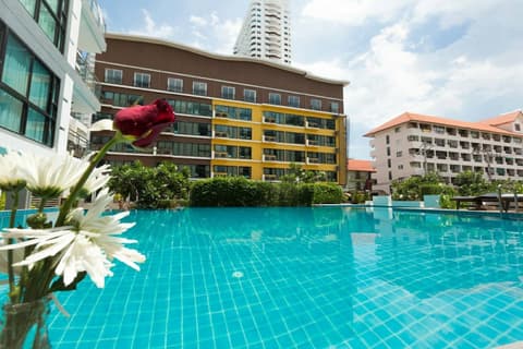Neo Hotel Pattaya, Outdoor pool