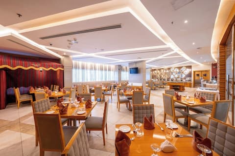 Landmark Grand Hotel, Breakfast area