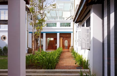 23 LoveLane Penang, Property grounds