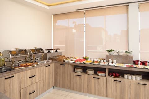 Atik Palace Hotel, Breakfast area