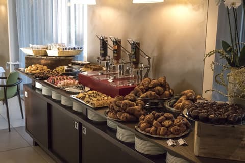 Aqualux Hotel Spa & Suite, Breakfast buffet