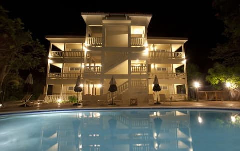 Sandy Haven Resort, Outdoor pool