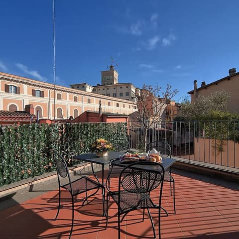 Trevi Palace Luxury Inn