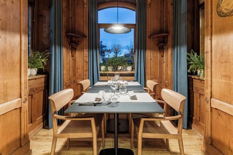 Franceschi Park Hotel, Restaurant