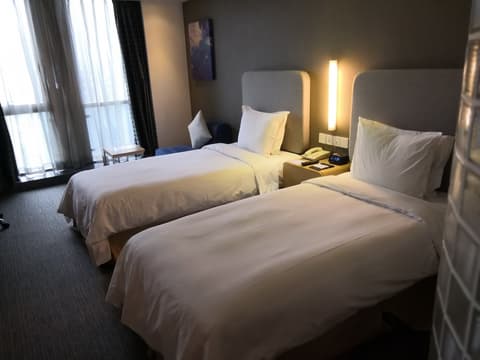 Holiday Inn Express Shanghai Jinsha by IHG