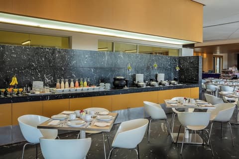 Fiesta Inn Cancun Las Americas, Breakfast area