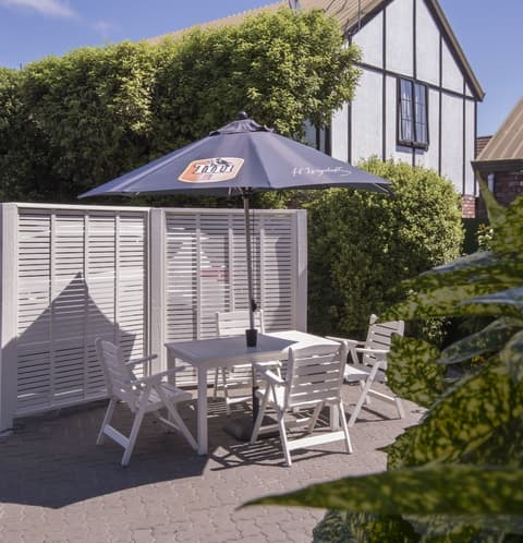 Amross Court Motor Lodge, Breakfast area
