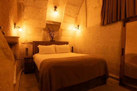 Lemon Cave Suites And Coffee House