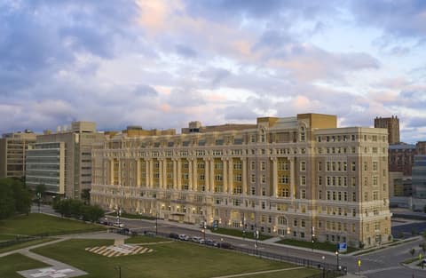 Hyatt House Chicago Medical/University District, Exterior