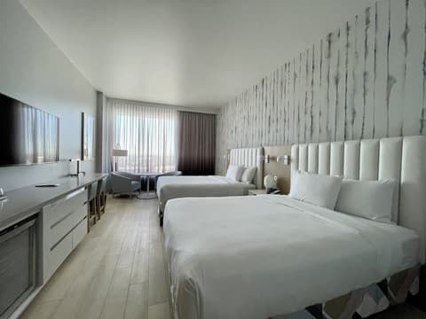 The Viv Hotel, Anaheim, a Tribute Portfolio Hotel