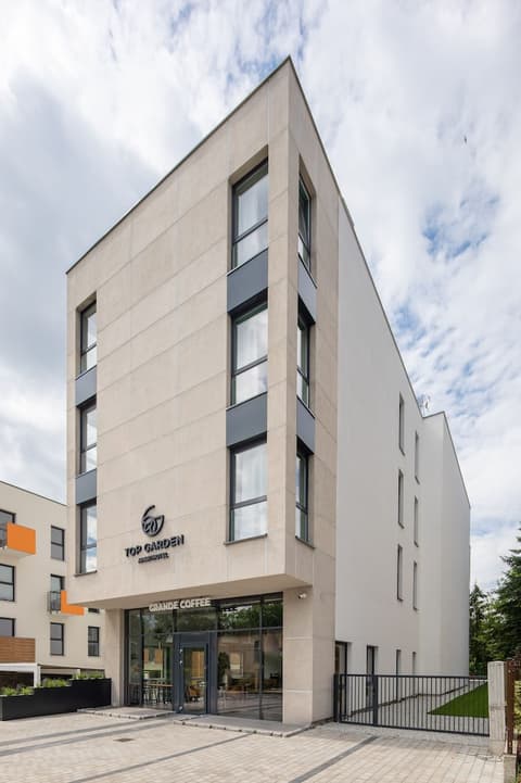 TOP Garden Aparthotel