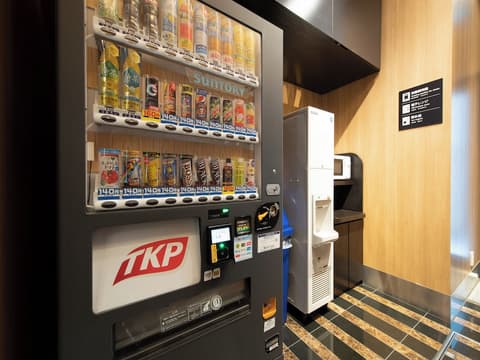 APA Hotel Ueno Hirokoji, Vending machine