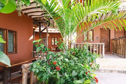 Shanuo Beach Bungalows