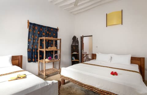 Shanuo Beach Bungalows