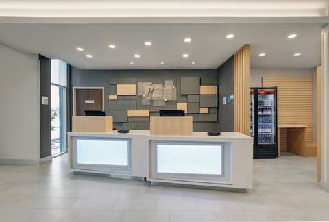 Holiday Inn Express & Suites Collingwood by IHG