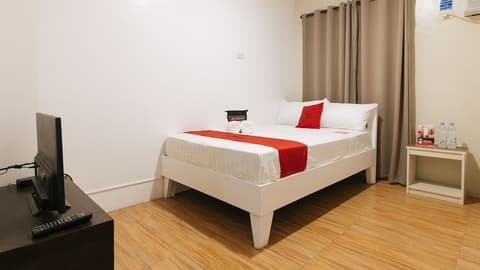 RedDoorz @ Golite Old Albay - Hostel