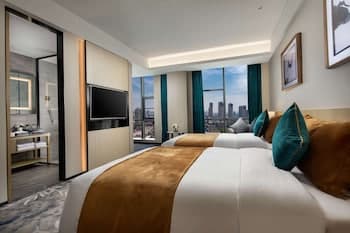 Ramada by Wyndham Luoyang Downtown