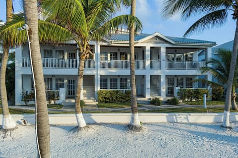 Alaia Belize, Autograph Collection