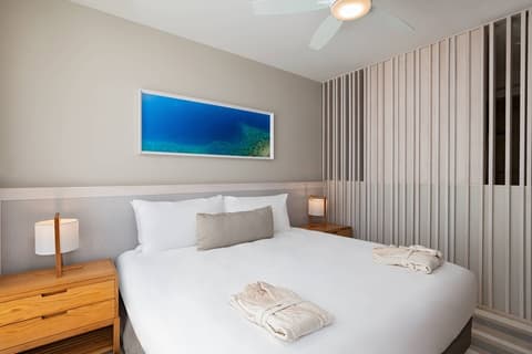 Alaia Belize, Autograph Collection