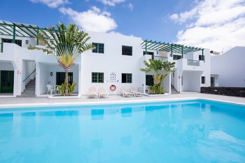 Apartamentos Aloe, Pool