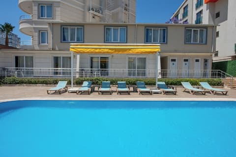 CitrusHotels, Pool