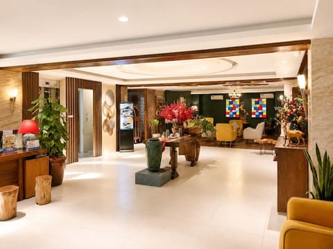 Happy Life Green Hotel