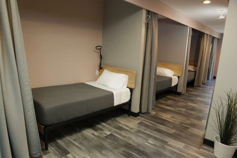 Stay Classy Hostel, Room