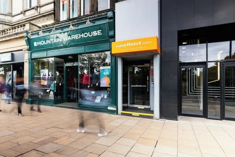 easyHotel Edinburgh, Exterior