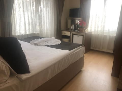 Honey Hotel