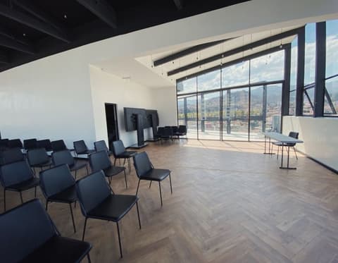 MET Hotel, Meeting facility