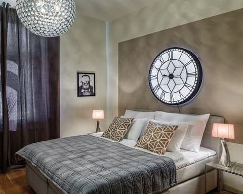 MN6 Luxury Suites by Adrez Living