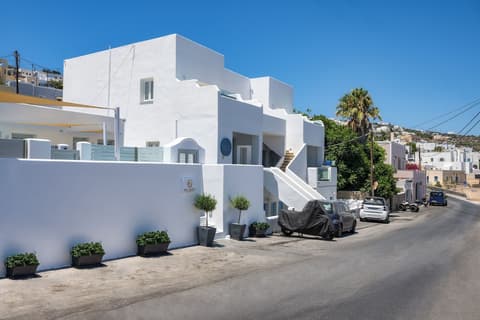 Hill Suites