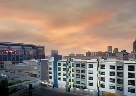 Tru By Hilton Indianapolis Downtown, IN, Exterior