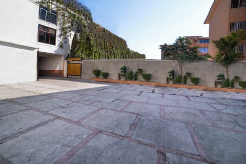 Capital O Hotel Diez