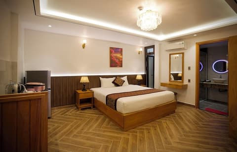 La Fleur Premium Central Apartment