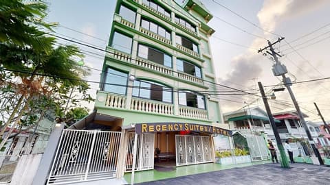 Regency Suites Hotel, Exterior