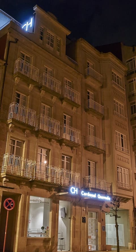 Hotel Carrís Cardenal Quevedo, Front of property