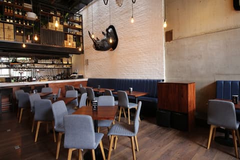 Hotel B3 Virrey, Restaurant