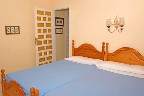 Hotel Rey Carlos, Room