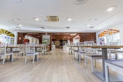 Hotel Rey Carlos, Business center