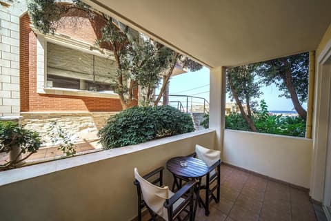 Porto Kalamaki Hotel