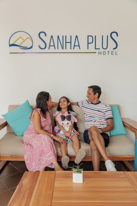 Sanha Plus Hotel, Reception