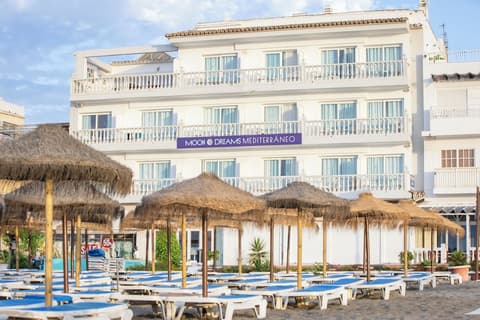 Aqua 2 on Seven Mile Beach