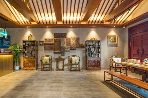 Guipu Courtyard Hotel