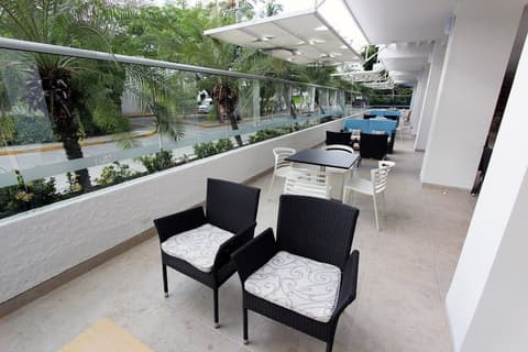 Blu Hotel by Tamacá, Terrace/patio