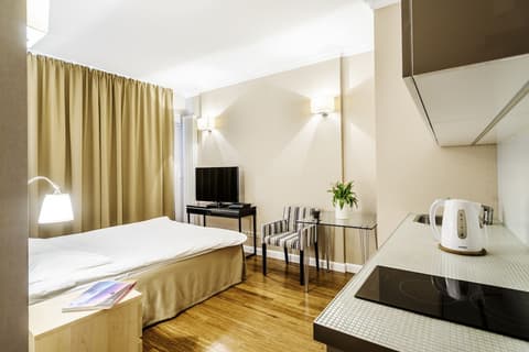 Triton Park Apartments, Room